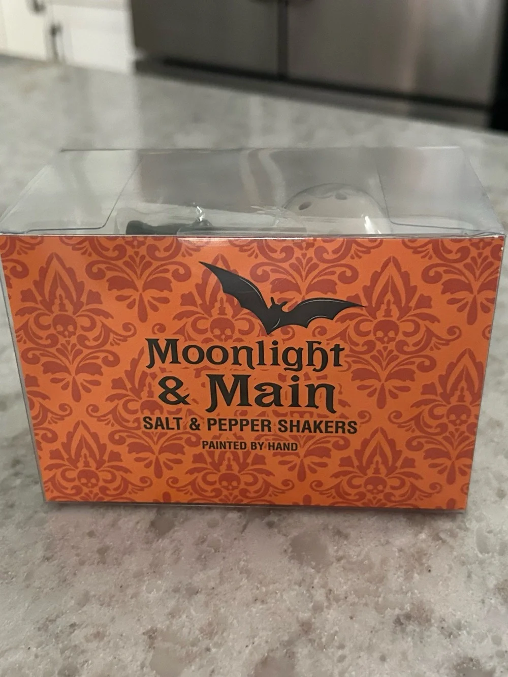 “New” Moonlight & Main Ghost and Cat Salt & Pepper Shakers